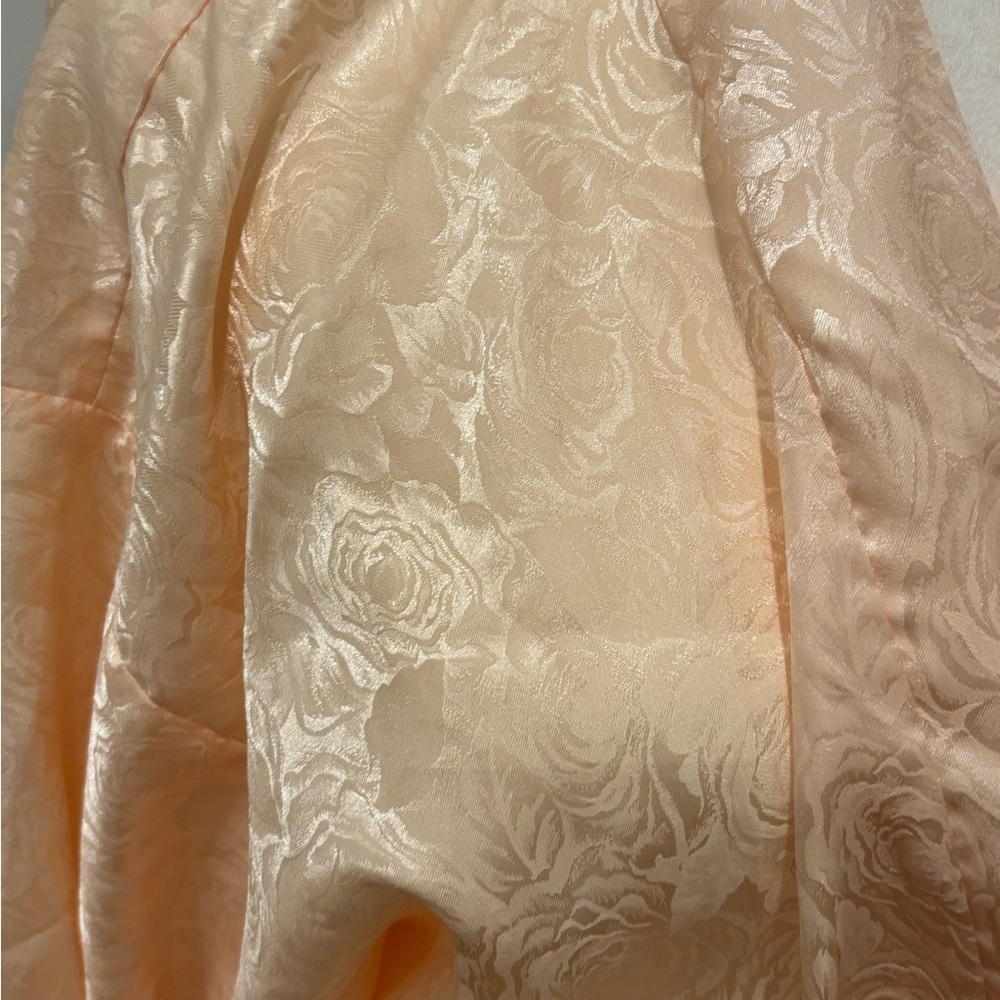 VTG Peach Satin Robe - Picture 3 of 8